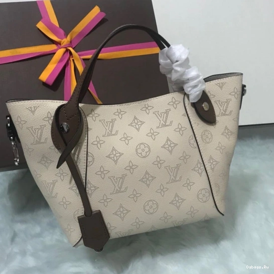 LOUIS VUITTON PM HINA 0307